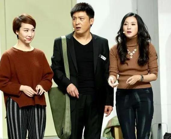 |老婆最大！结婚27年被治服拿捏，17次上春晚竟然全是妻子的功劳