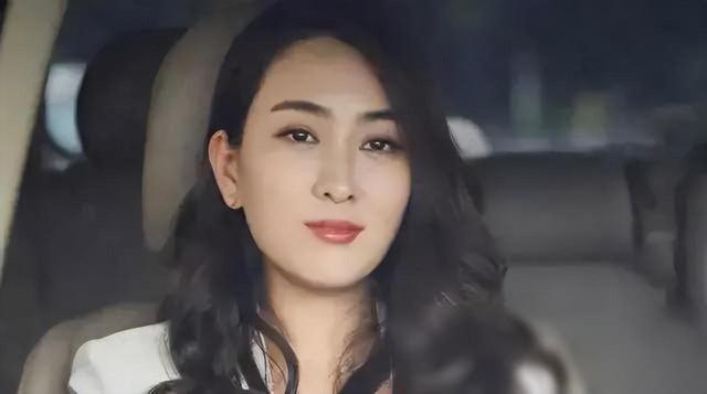 “大脸女星”马苏的悲催,她的“蠢”你想象不到