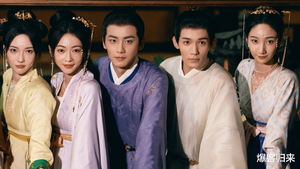 于正新剧《墨雨云间》爆火，心情大好晒写真，暗爽心情难掩藏