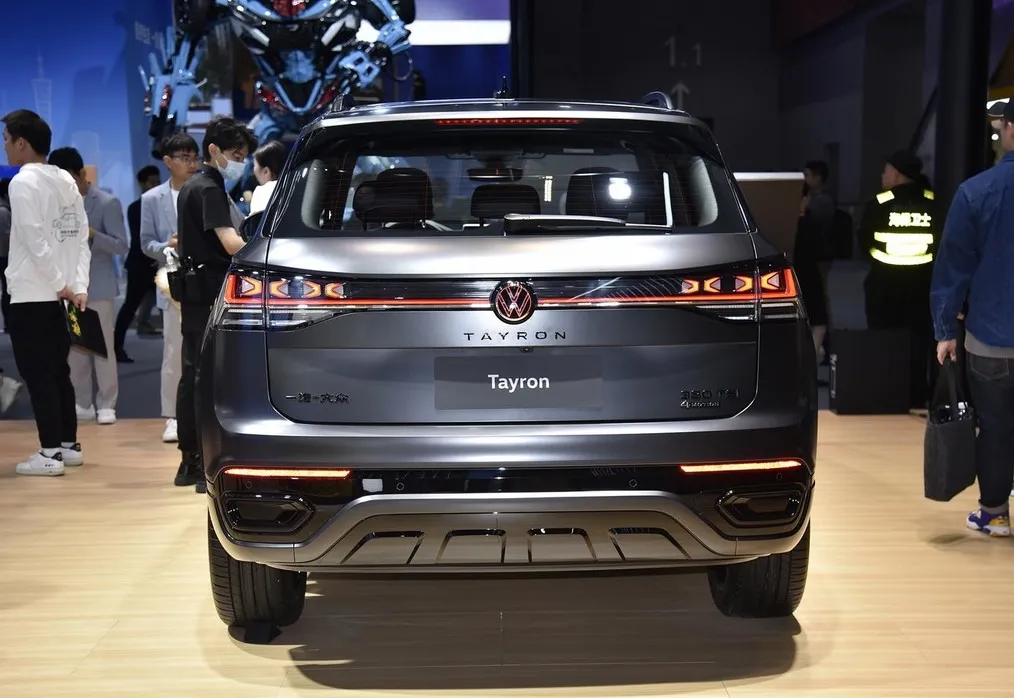 大众中型SUV从24.7万跌至12万起，搭载2.0T爆220马力
