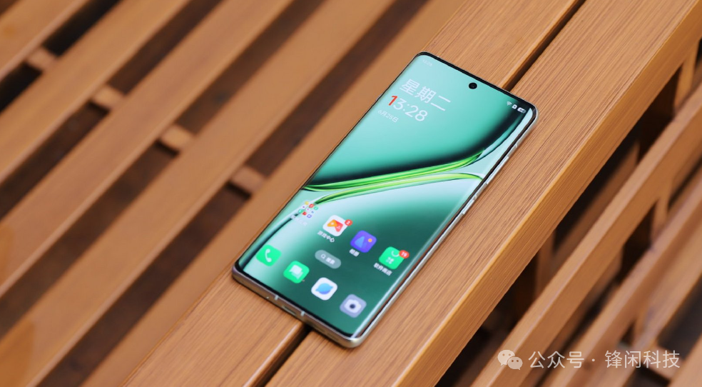 手机续航大比拼，一加Ace3 Pro脱颖而出！价格惊喜配置逆天