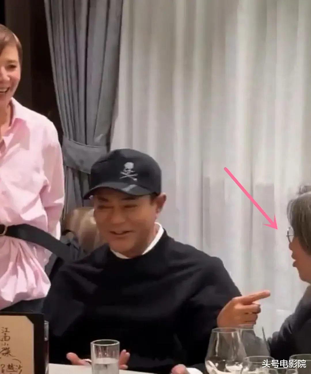 古天乐庆54岁生日,被女星调戏,承认是女朋友!曾公开说想要小孩