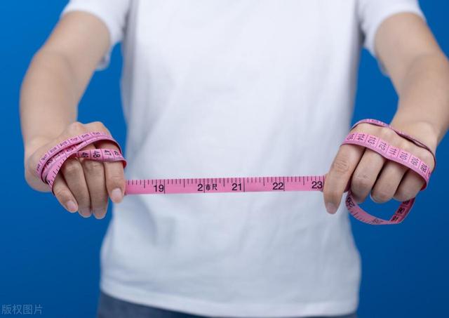 最新男女生标准体重对照表,别减了,也许你并不胖!