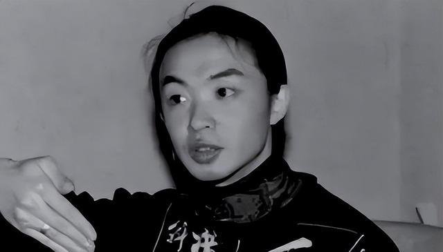 生恩不如养恩？金星20年前领养的三个孩子，如今长大成人后咋样？