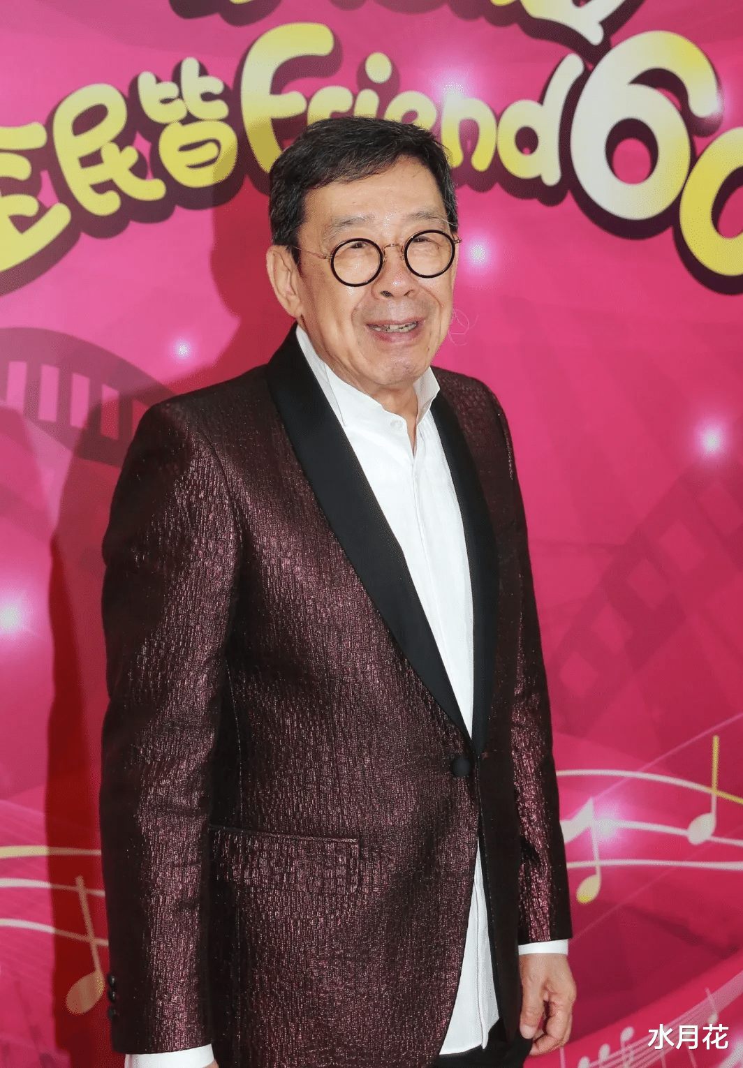 恭喜!92岁资深男星突然大方“认爱”89岁资深女星,两人曾疯传后台求婚成功