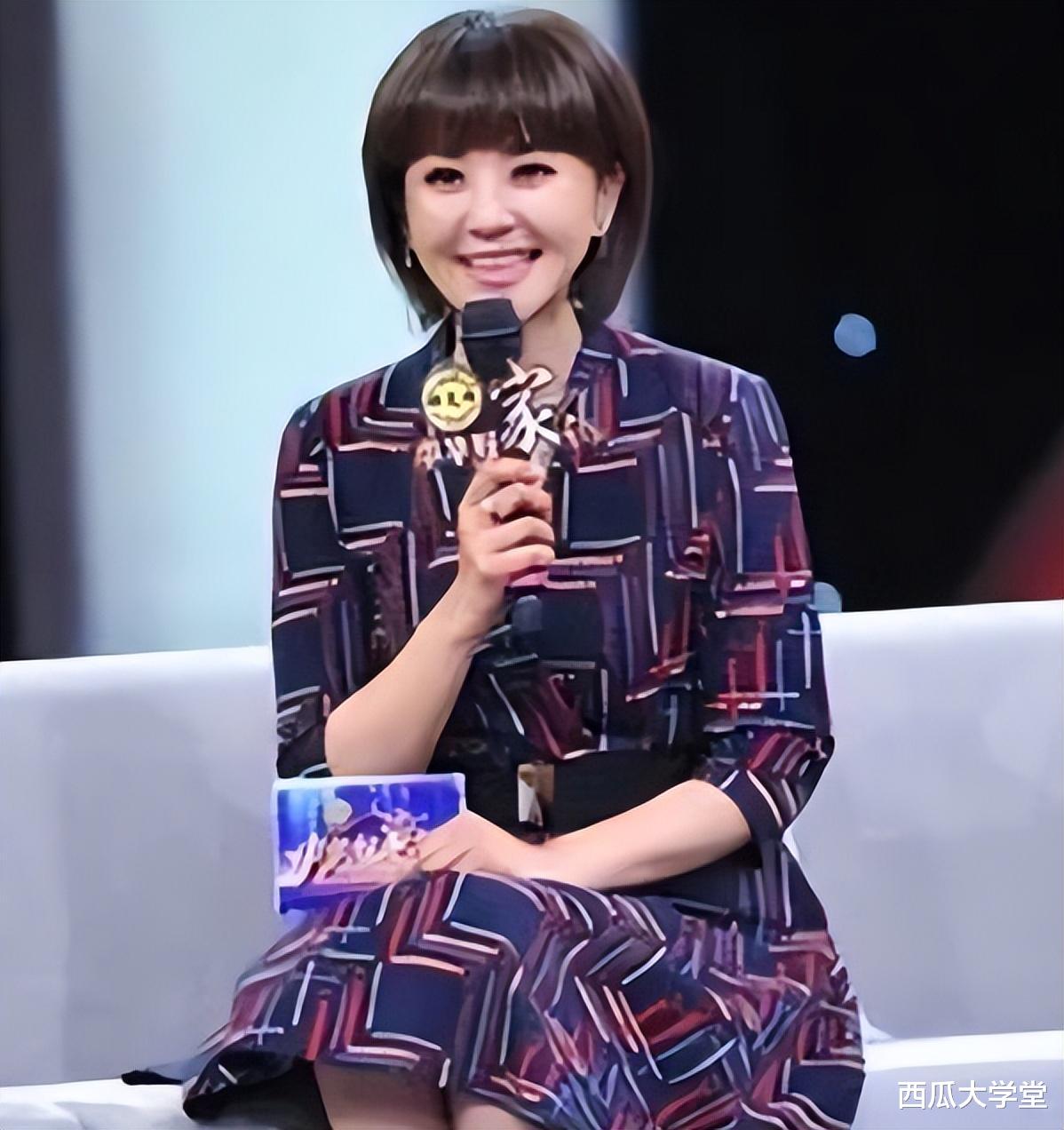 央视“一姐”方琼的消失,是整个主持界的悲哀和损失