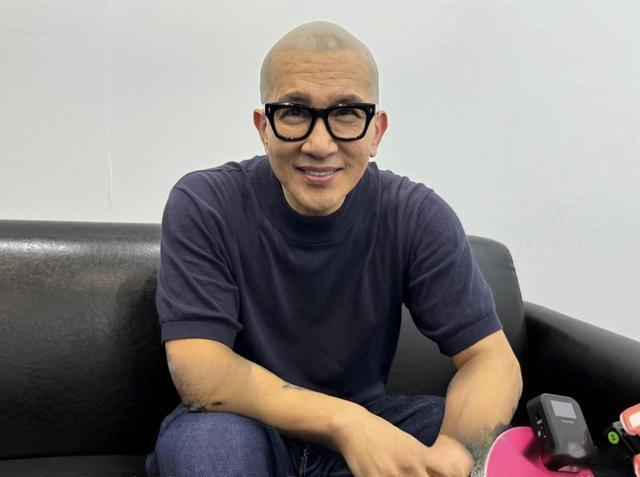 大S追思会的一个细节引质疑,具俊晔与大S闺蜜可能在唱双簧