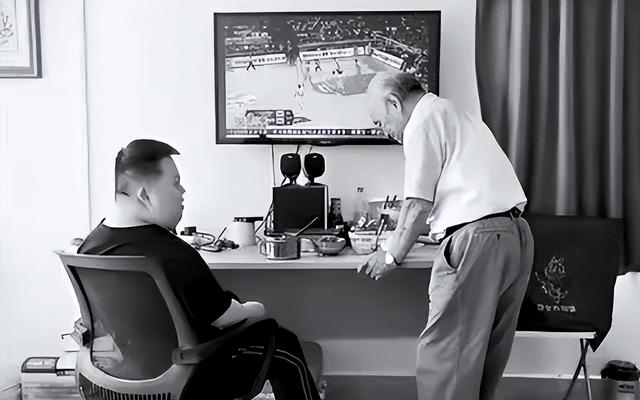 智商3岁“天才指挥家”舟舟,繁华逝去,谎言过后又是怎样的人生