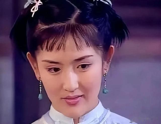 谢娜闷声干大事,风头盖过杨幂赵丽颖,网友:每年都在道歉