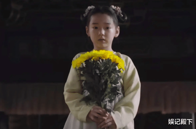 为女儿前途踩董洁，董璇贴脸开大多次阴阳道：我没儿子别哭错坟！