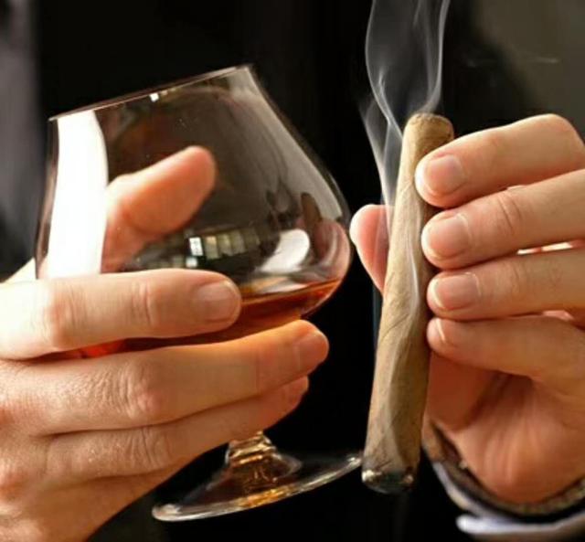 它是“溶栓高手”，每天喝一杯，血管悄悄变干净，很多人不知道