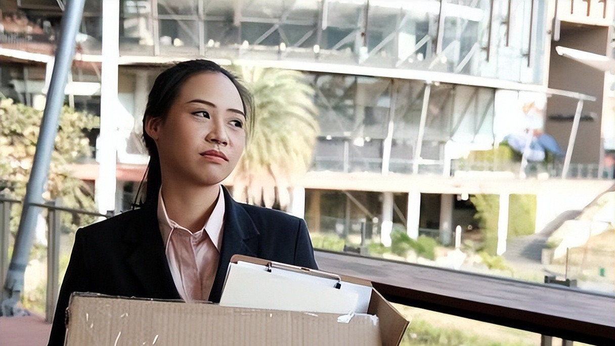 当老板对你有以下3种表现，说明他想让你主动辞职了，庆幸早知道