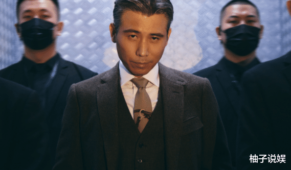 49岁吴彦祖近照曝光,一个镜头惊艳全网:不愧是神颜!