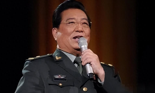 被取消天价养老金，妻儿远走欧洲？李双江自己把自己的路走窄了