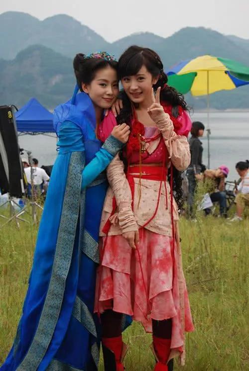 杨幂刘诗诗再度同框与赵丽颖迪丽热巴同框哪家强