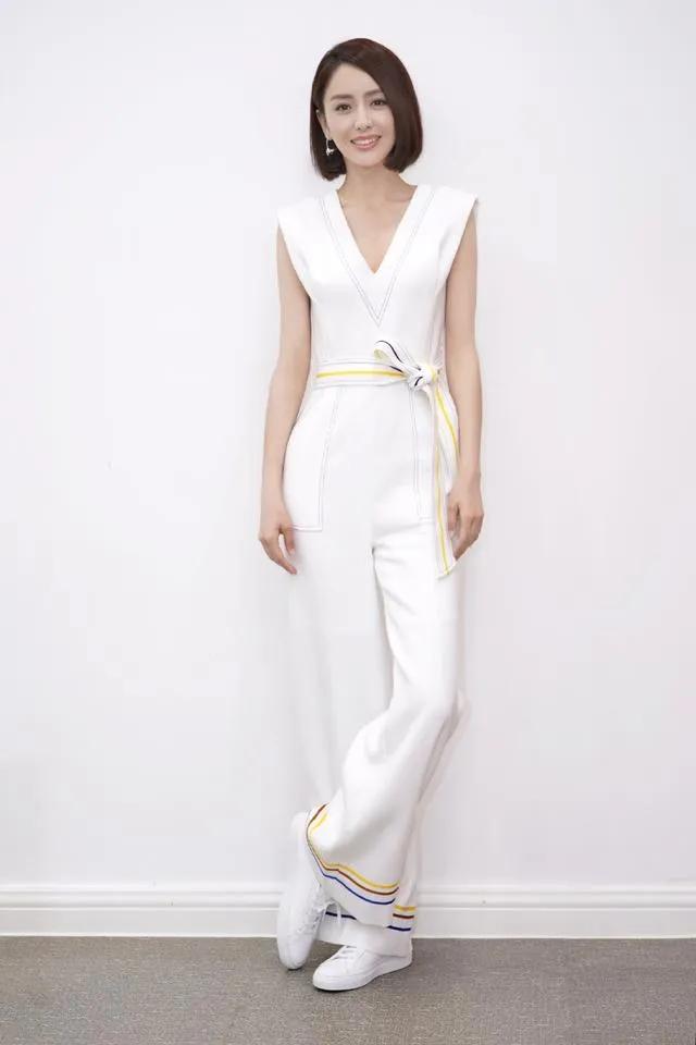 佟丽娅到40岁就断崖式衰老，满脸疲惫早就没了胶原蛋白，好在自然