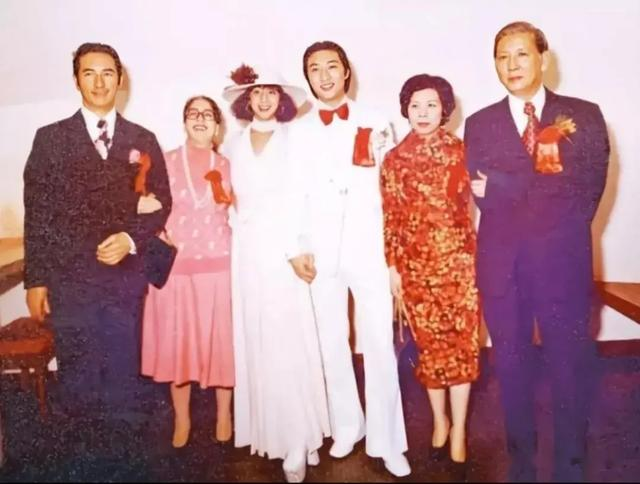 赌王长女何超英去世，家人拒出席葬礼，霍震霆送她最后一程