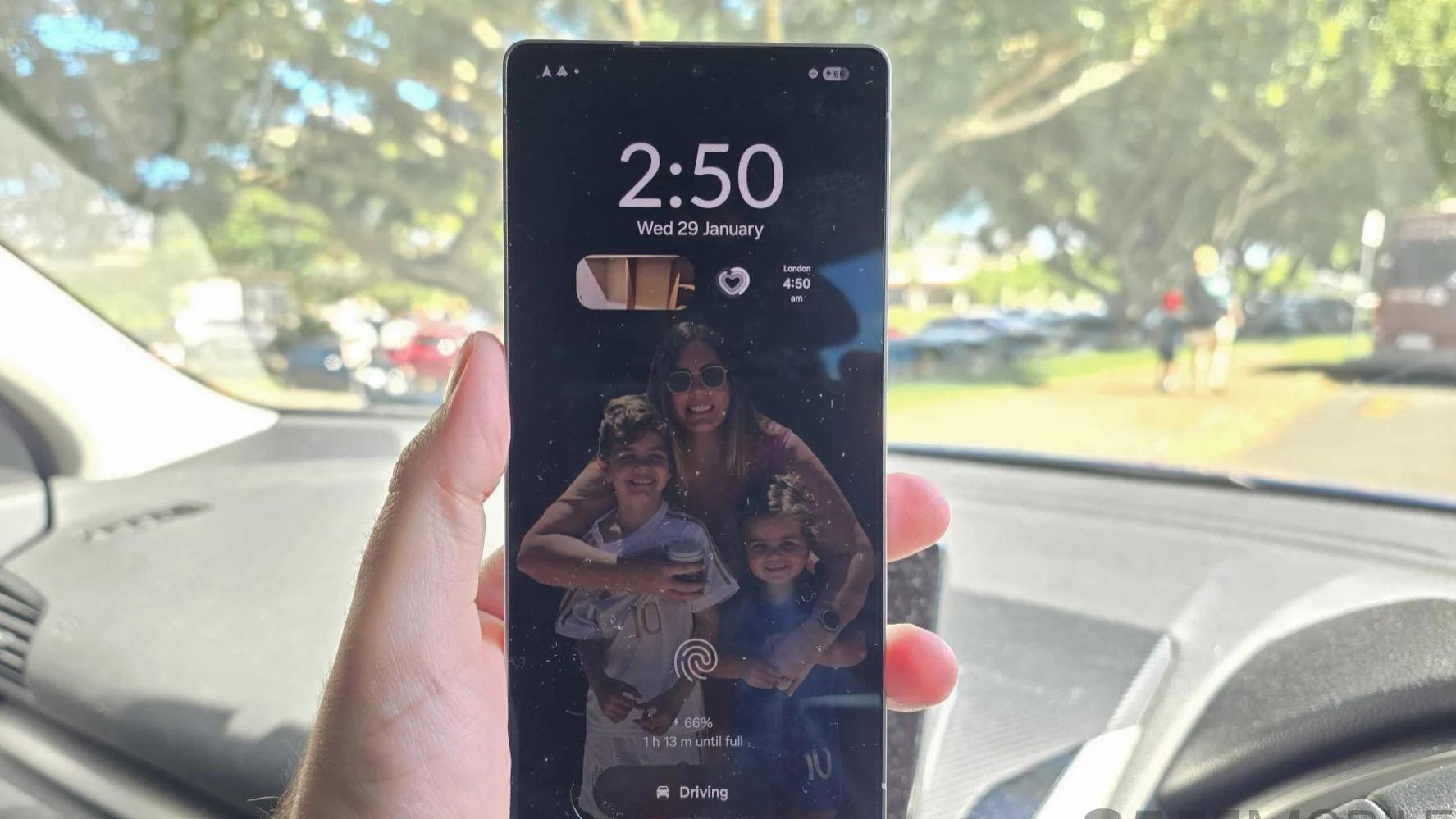 三星 Now Bar 颠覆 AOD 使用体验