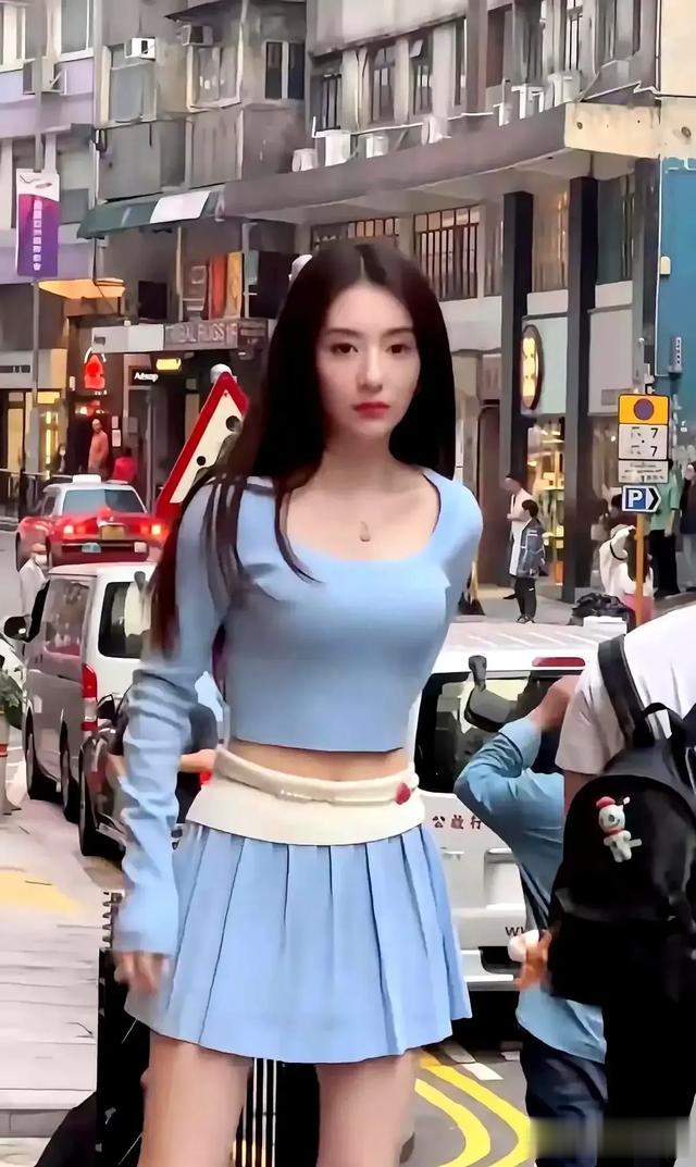 天王嫂方媛这身材也太绝了！哪像两个孩子妈