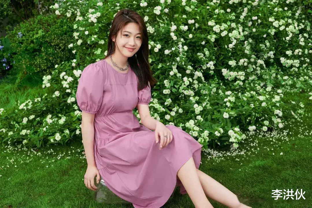 王星越向涵之被曝恋爱,年轻演员频繁靠炒CP博流量,演艺之路能走多远?