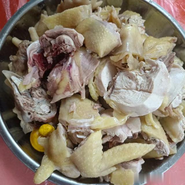 远嫁广东后,湖南女子晒婆婆做的菜,父亲抹眼泪:快回来爸爸养你