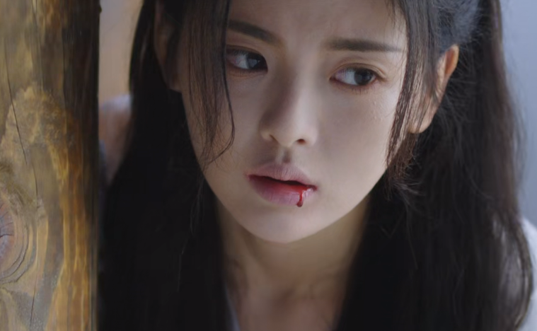 墨雨云间：出场就把所有人看呆，这是古装片“头牌”该有的样子？