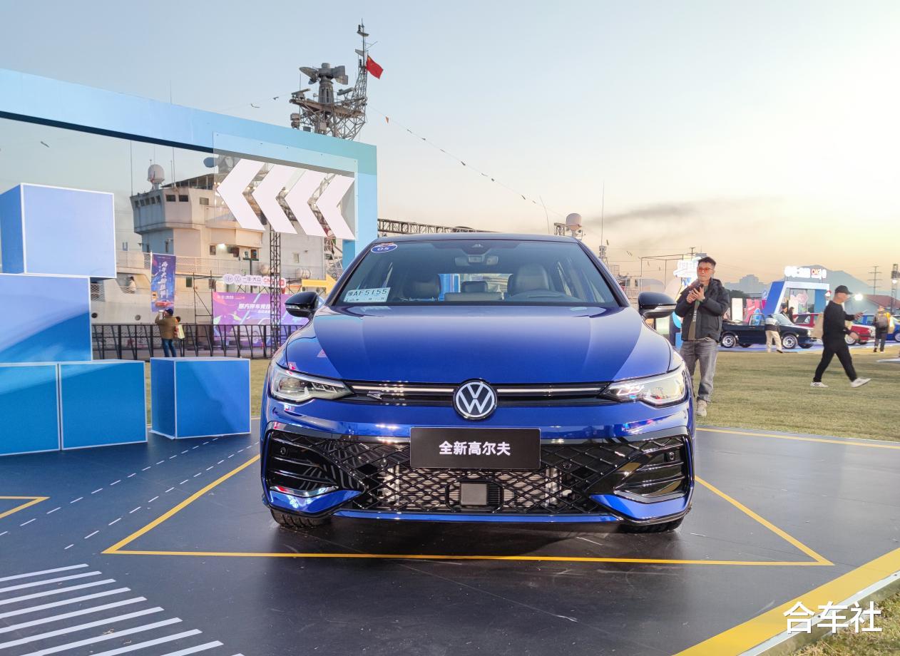 上大屏、换1.5T，新款大众高尔夫官降2万上市，12.99万起