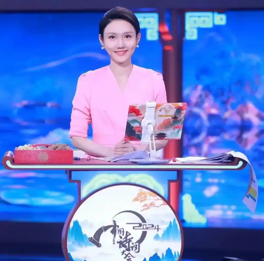 2025年春晚完成第三次彩排,主持人阵容或将浮出水面