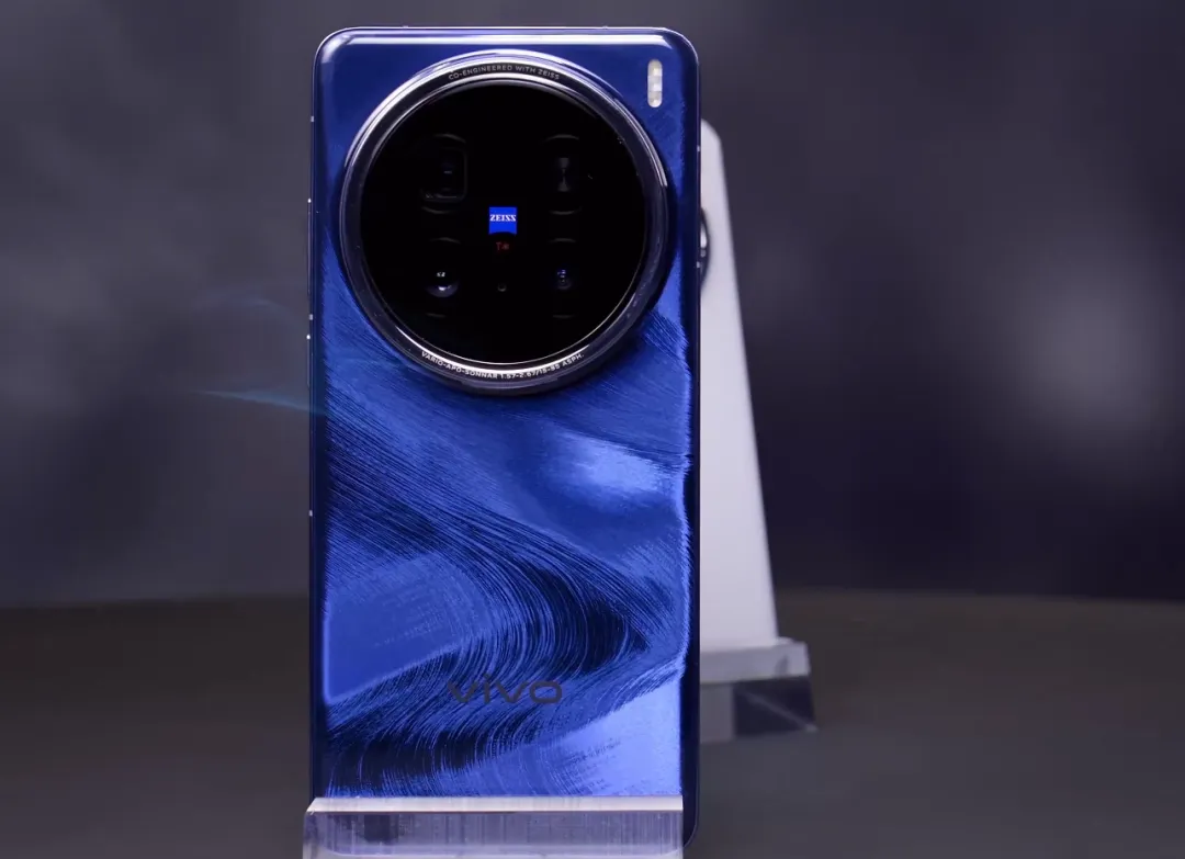 真·小而美，鴻蒙版微信內(nèi)測 | vivo X200官方真機上手