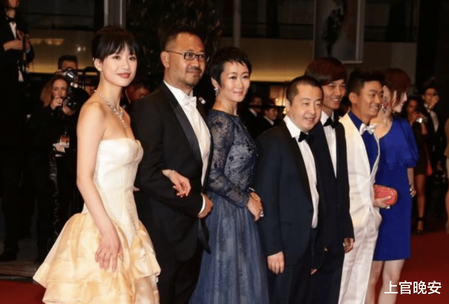 剧组宁愿亏损也坚持换人，5位被炒鱿鱼的演员，有人活该有人无辜