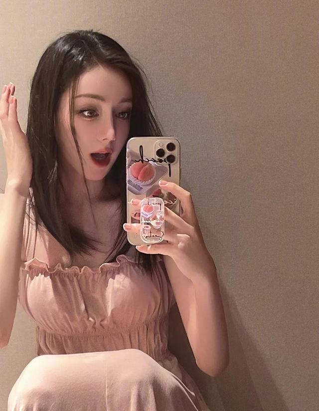 吴京的替身，刘德华的替身，热巴的替身，看到杨幂的替身我笑了!