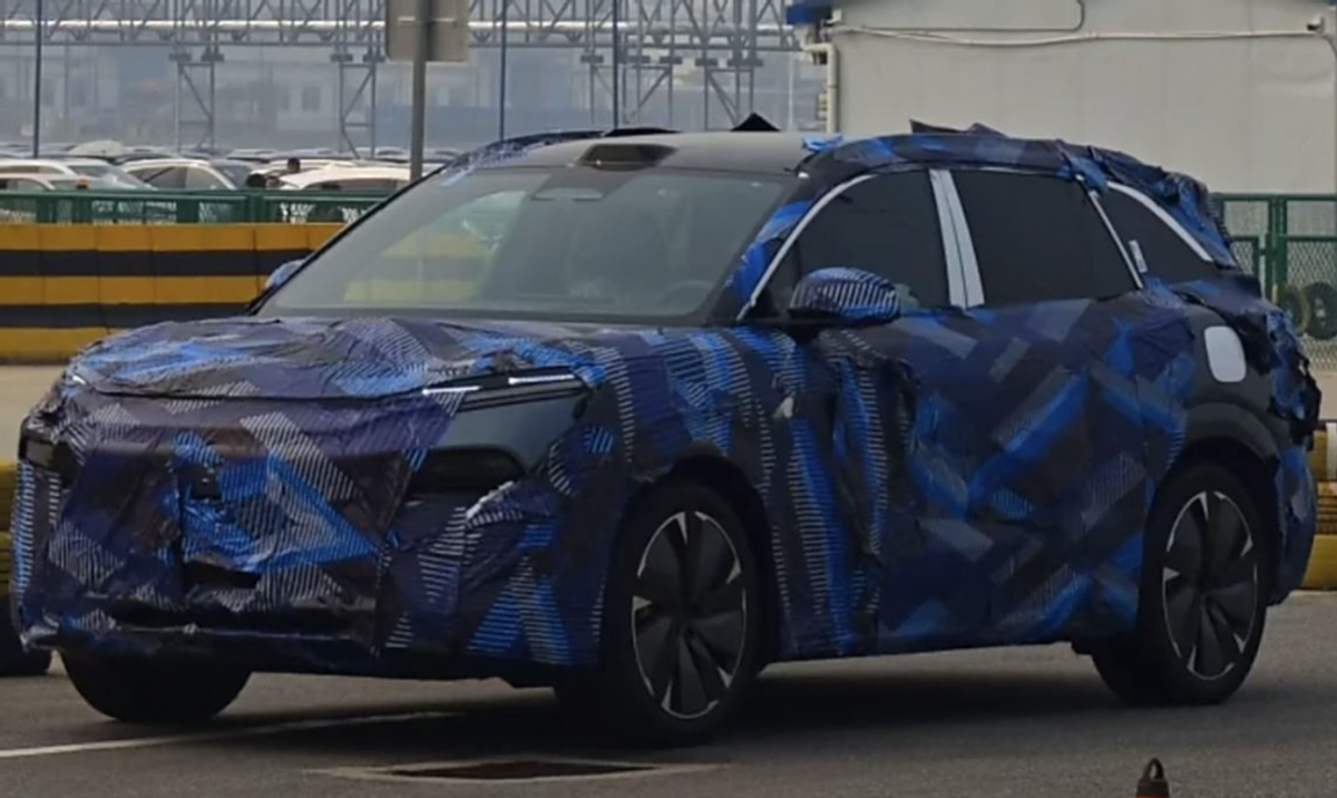 比亚迪唐L虽迟但到，一看谍照画面就有了