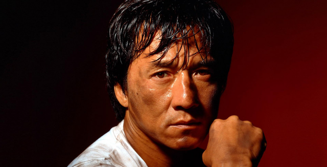 成龙断崖式衰老,白发苍苍尽显老态,网友泪目:我不能接受!