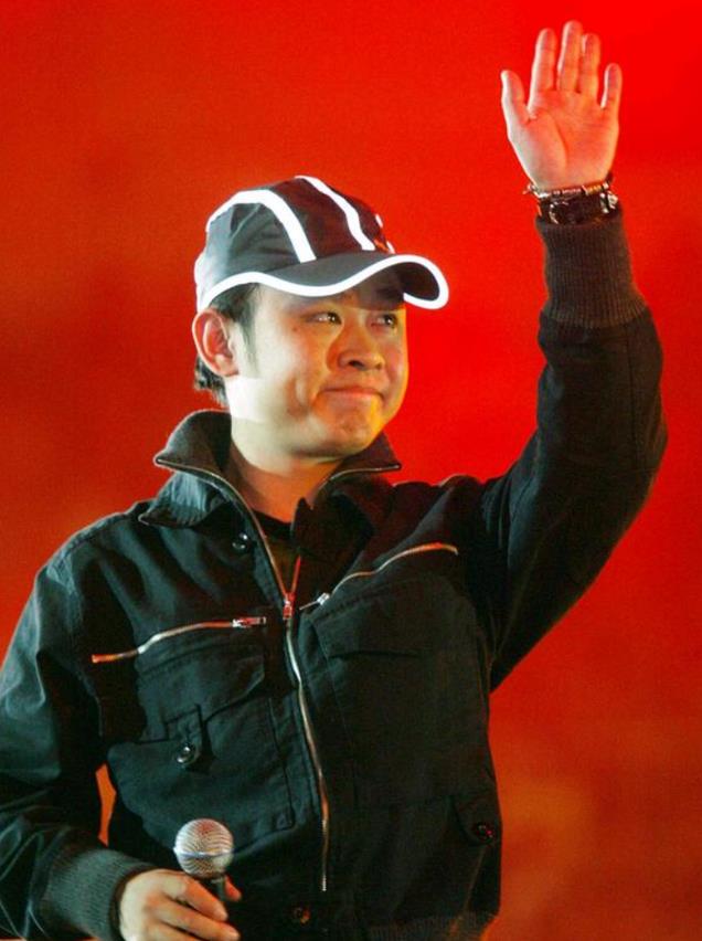 刀郎又陷抄袭争议，郭志凯王金兰身份被扒，难怪云朵最近不发声了