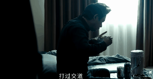 《白夜破晓》:潘粤明“干饭”,戳穿了多少“戏混子”的体面