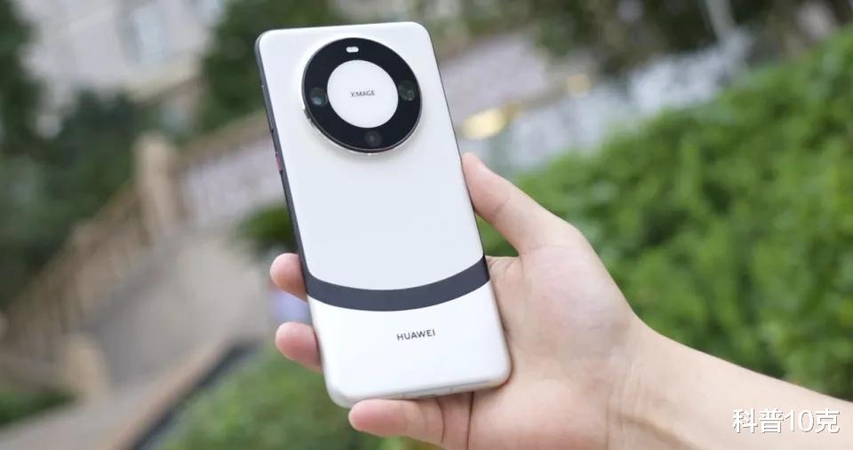 中美韩手机巨头上半年营收对比：三星1085亿，苹果857亿，华为呢