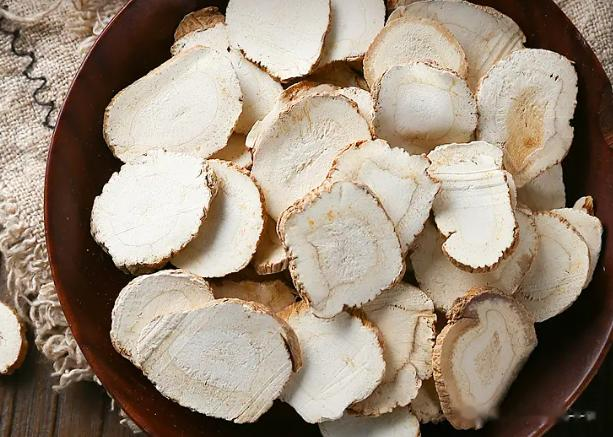 它是肉腥味的“克星”，不管炖什么肉，3斤肉放2克，肉嫩还不腥