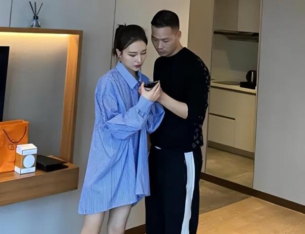 连王思聪都佩服的“高端女玩家”,撒谎成性,重金整容脚踏5船!