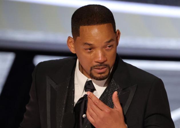 据外媒报道!威尔史密斯亲手把4岁儿子贾登献大佬当玩物!太颠了