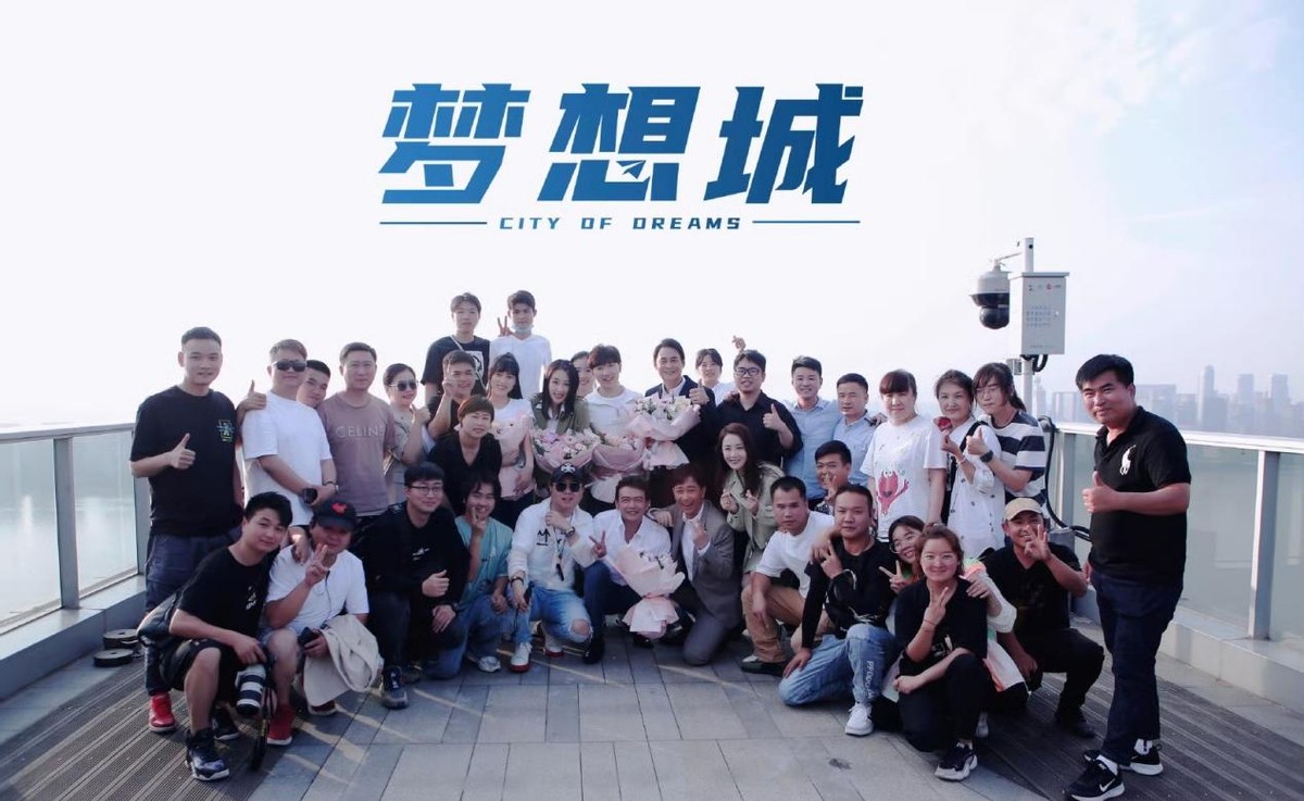 首播将至！49集职场剧来袭，蒋欣携手杨烁，央视的新招牌来了