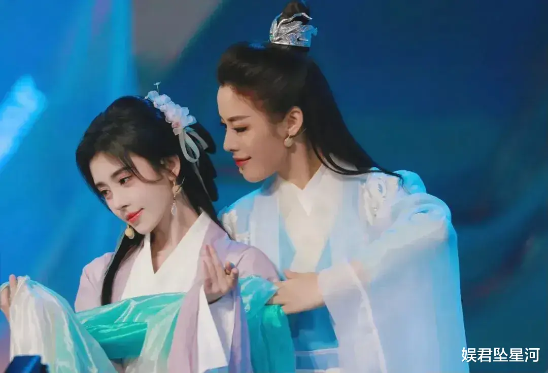 春晚|春晚大放异彩的她，《浪姐5》红衣舞剑杀伤力太强，又迷倒不少女观众