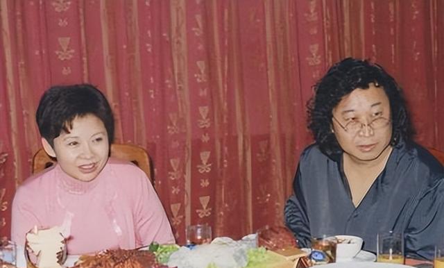 赖昌星不再隐瞒，被捕后揭露与董文华的关系，难怪老艺术家会退圈