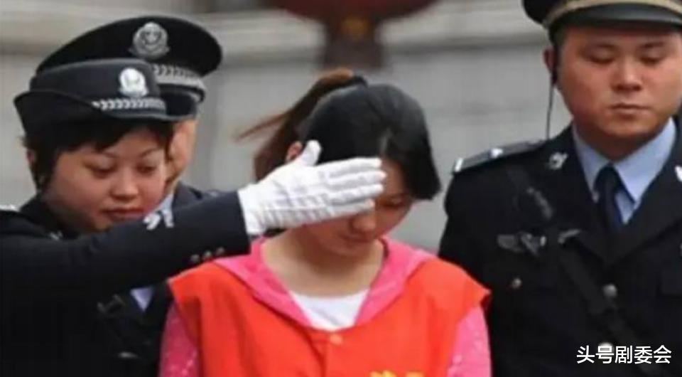 《我是刑警》:蒋美珍原型出狱后太嚣张?别急,三个细节说明一切