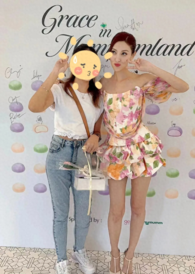 陈凯琳马来西亚参加活动,现场无滤镜视频本人又瘦又黑,幻灭了