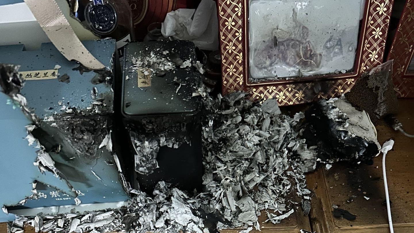 “家差点没了”！小米磁吸充电宝凌晨爆炸，官方回应