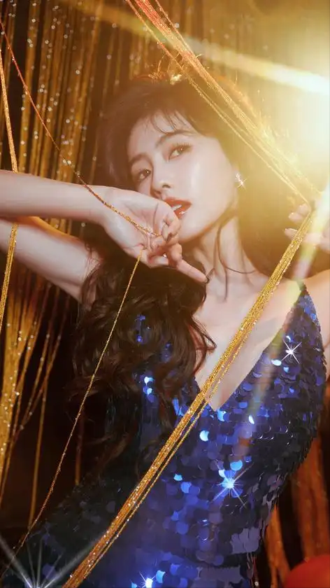 明星写真：白鹿，温婉高贵，气质优雅迷人