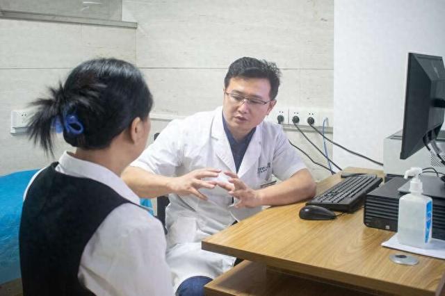 专家建议:40岁以上人群应做一次胃肠镜检查