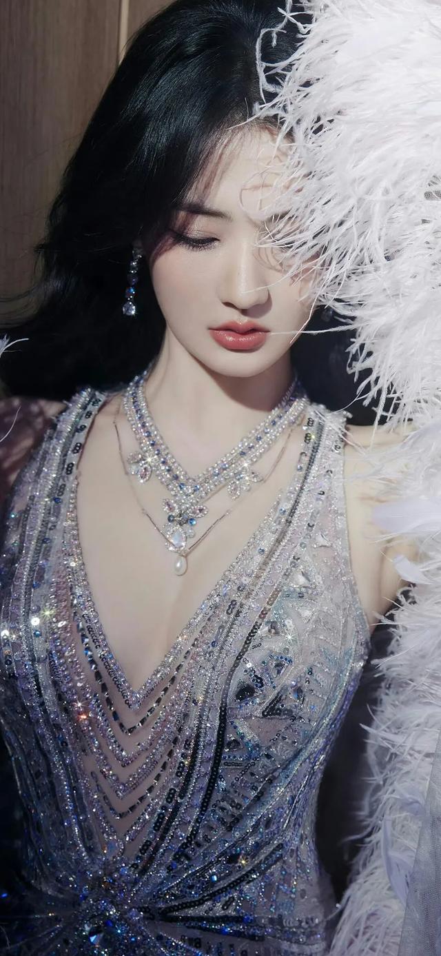 徐璐这身材深藏不露啊,之前真是小看她了