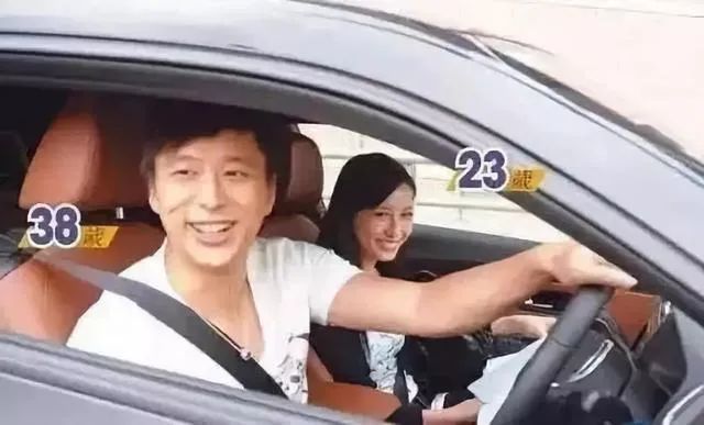 49岁邓健泓婚后移民加拿大变好老公?