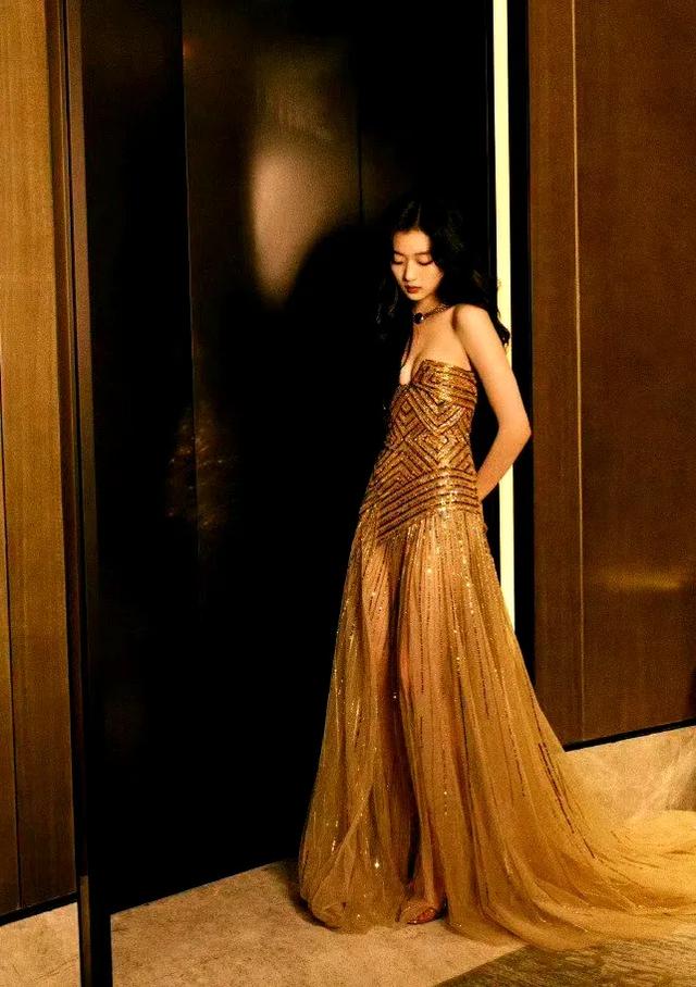 孙千内娱极品美女，长褪女人酥